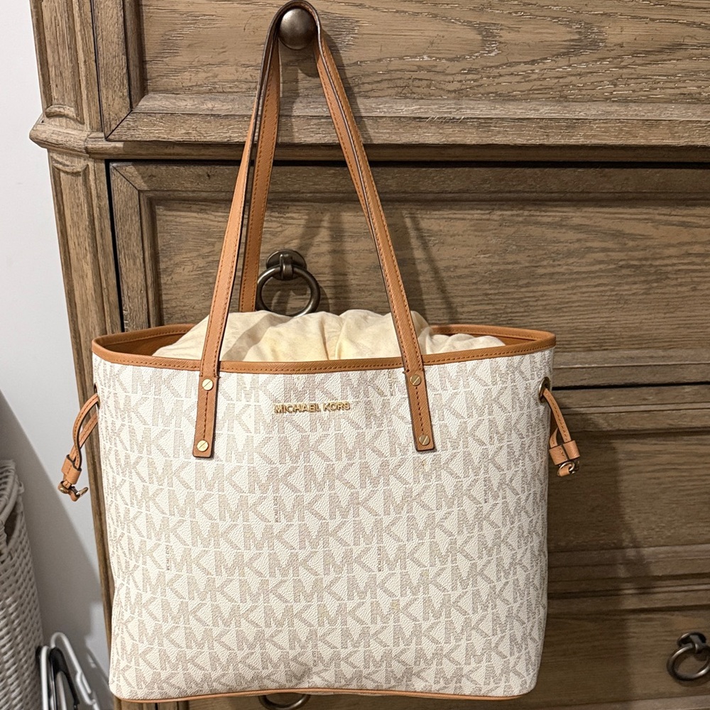 Michael Kors Signature Tan and Cream Tote